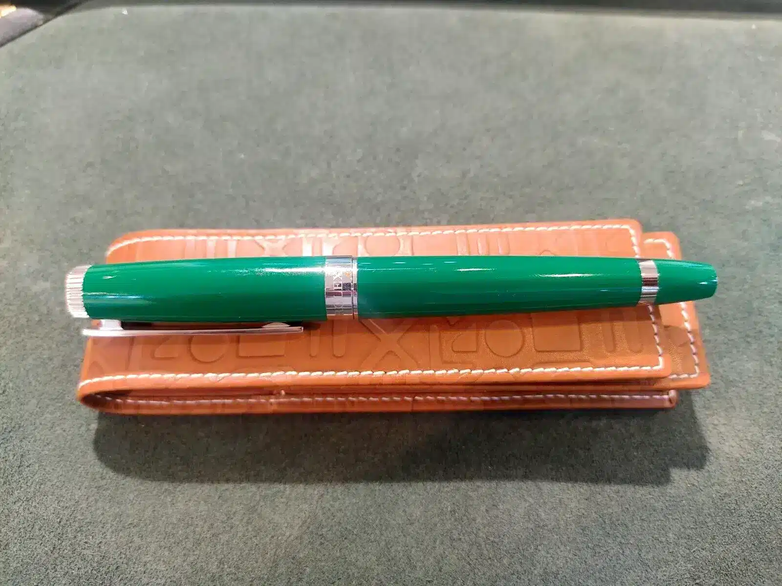 Set Rolex Green Rolleball pen + Leather Pouch - Image 6